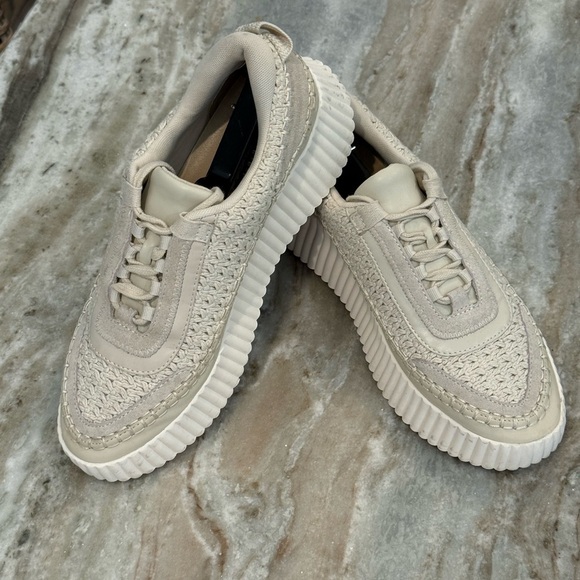 Women’s DOLCE VITA Dolen sandstone platform sneakers- Size 9.5 - Picture 5 of 9